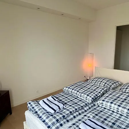 Apt. With Amazing Harbour View And Private Parking